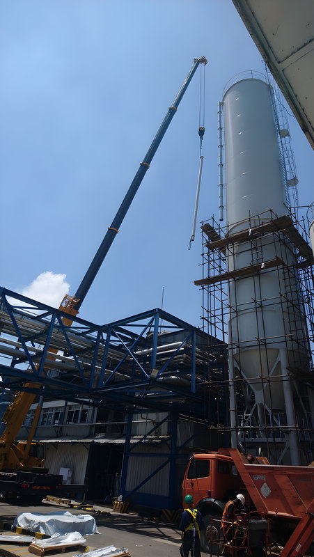 Tank erection with crane